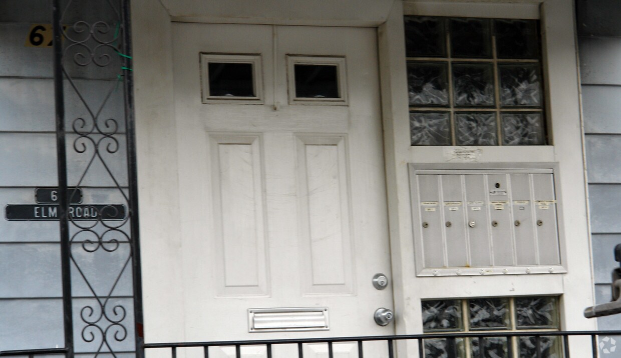 Building Photo - 67 Elm Rd