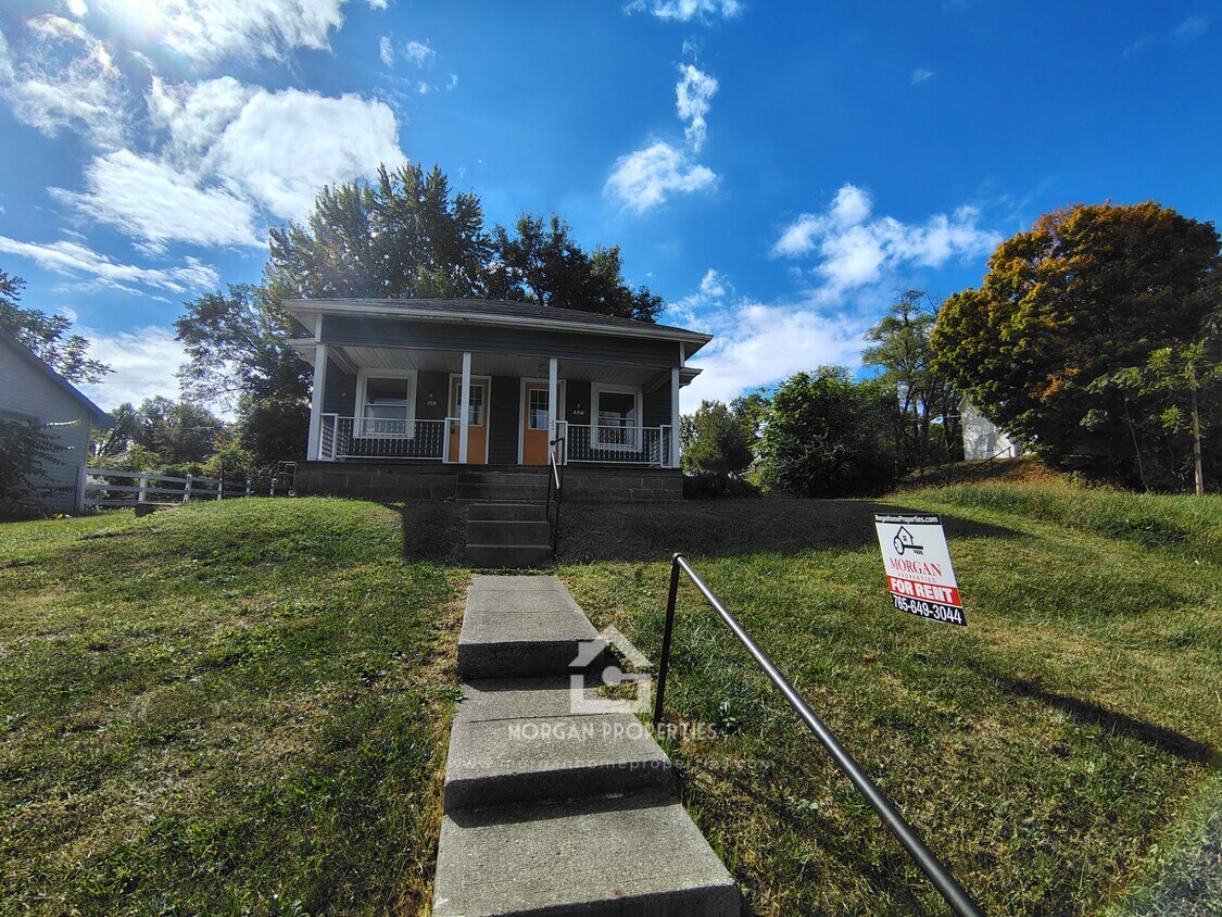 Primary Photo - 1325 W 10th St