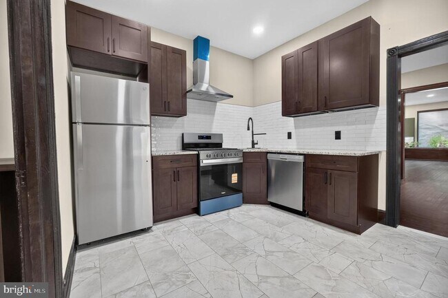 Foto del edificio - 5452 Catharine St
