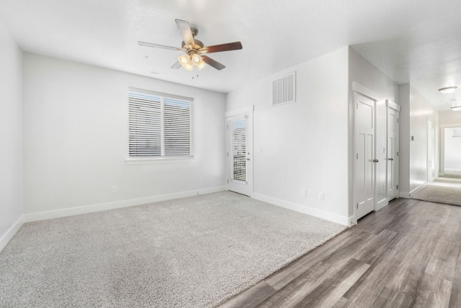 Building Photo - 676 N 380 W