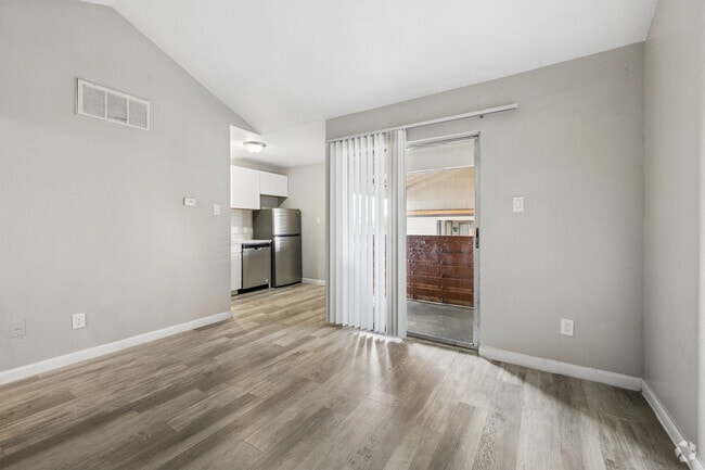 1BR, 1BA - 425SF - Living Room - Harmony Apartments