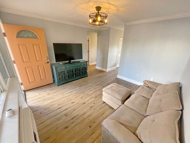 Building Photo - Coastal Comfort in Kihei at Villas at Keno...
