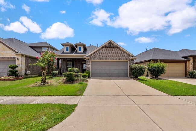 Building Photo - 2435 Village Water Ct
