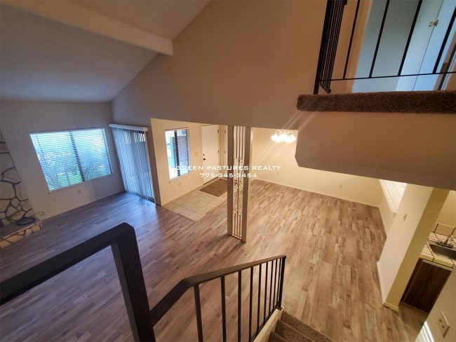 Building Photo - 957 Tyler Way