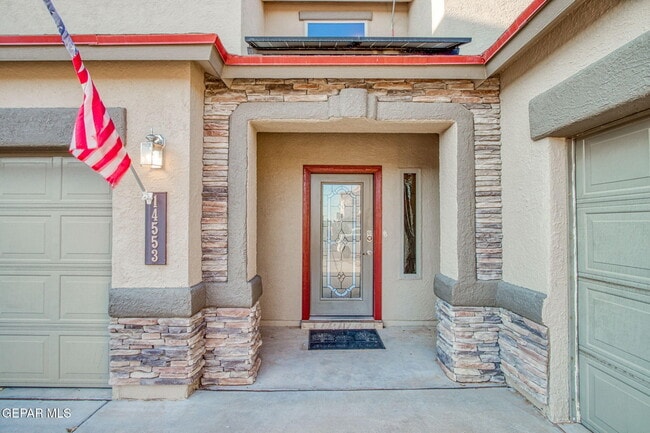 Building Photo - 14553 Sunny Land Ave