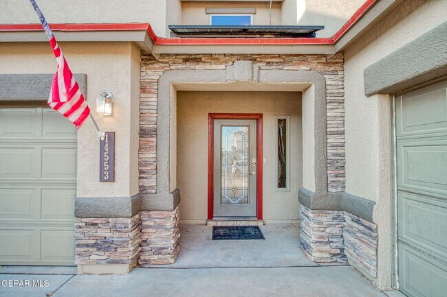 Foto del edificio - 14553 Sunny Land Ave