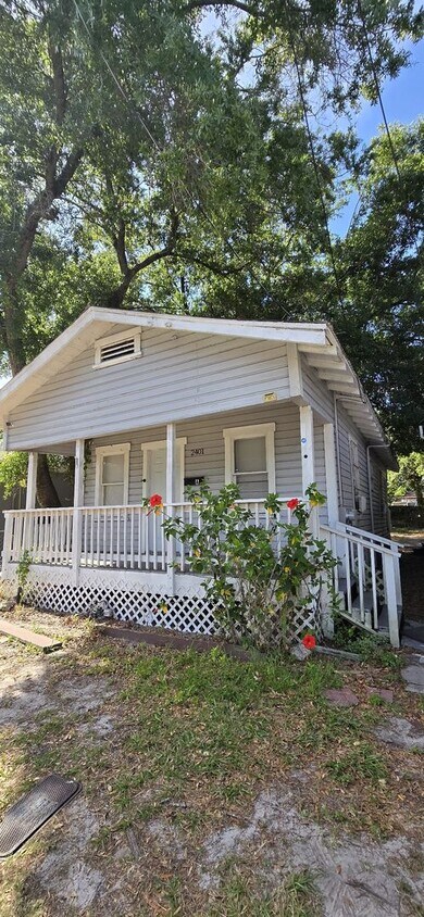Primary Photo - 2401 Mallory Ave