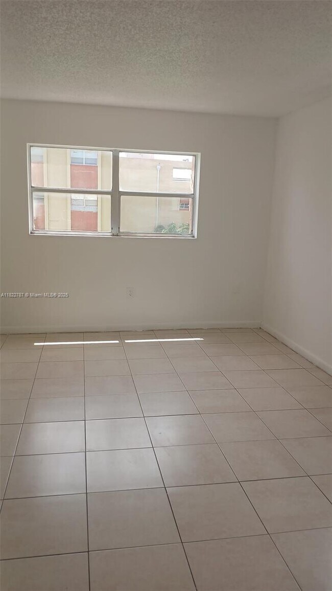 Foto del edificio - 3610 NW 21st St