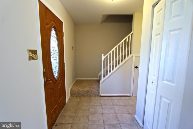 Building Photo - 4704B Rookewood Pl