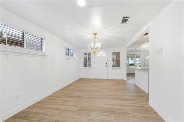 Building Photo - 529 Labarre Dr