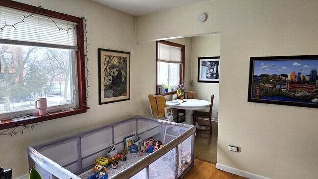 Foto del edificio - 1401 W Warner Ave