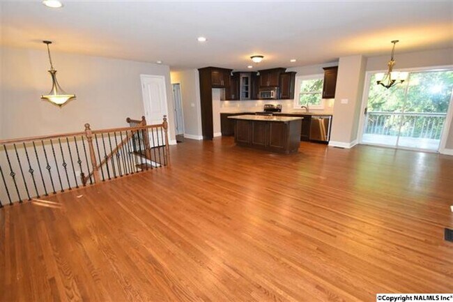 Foto del edificio - 6605 Foxhall Lane