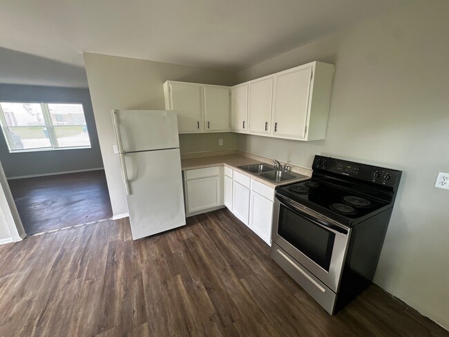 Photo - 8315 Meadowlark Dr (Indianapolis, IN) House