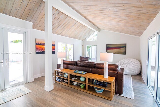 Foto del edificio - 103 W Sandpiper Cir