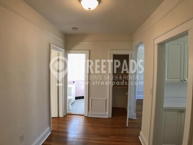 Building Photo - 1 bedroom in Boston MA 02135