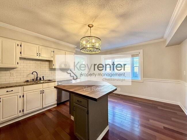 Building Photo - 2949 Old Britain Cir