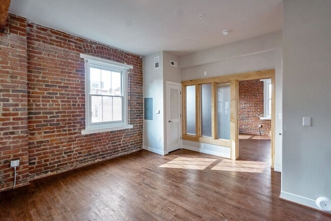 Foto del edificio - 10 Walnut Alley