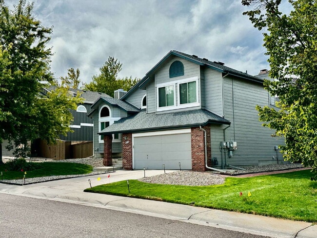 Building Photo - "Charming 3-Bed Highlands Ranch Home with ...