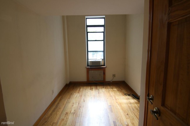 Building Photo - 1 br, 1 bath  - 65 W 87th St