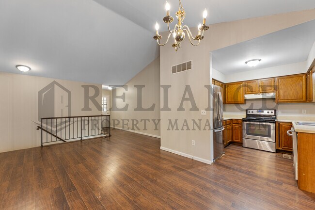 Building Photo - 1837 S Stacey St