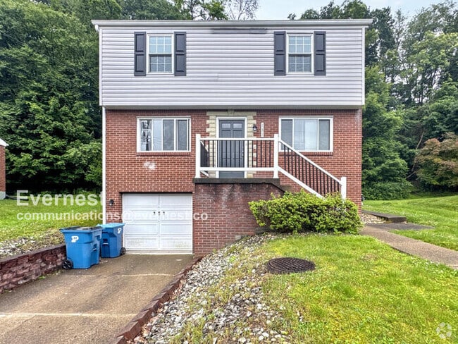 Building Photo - 131 Greenview Dr