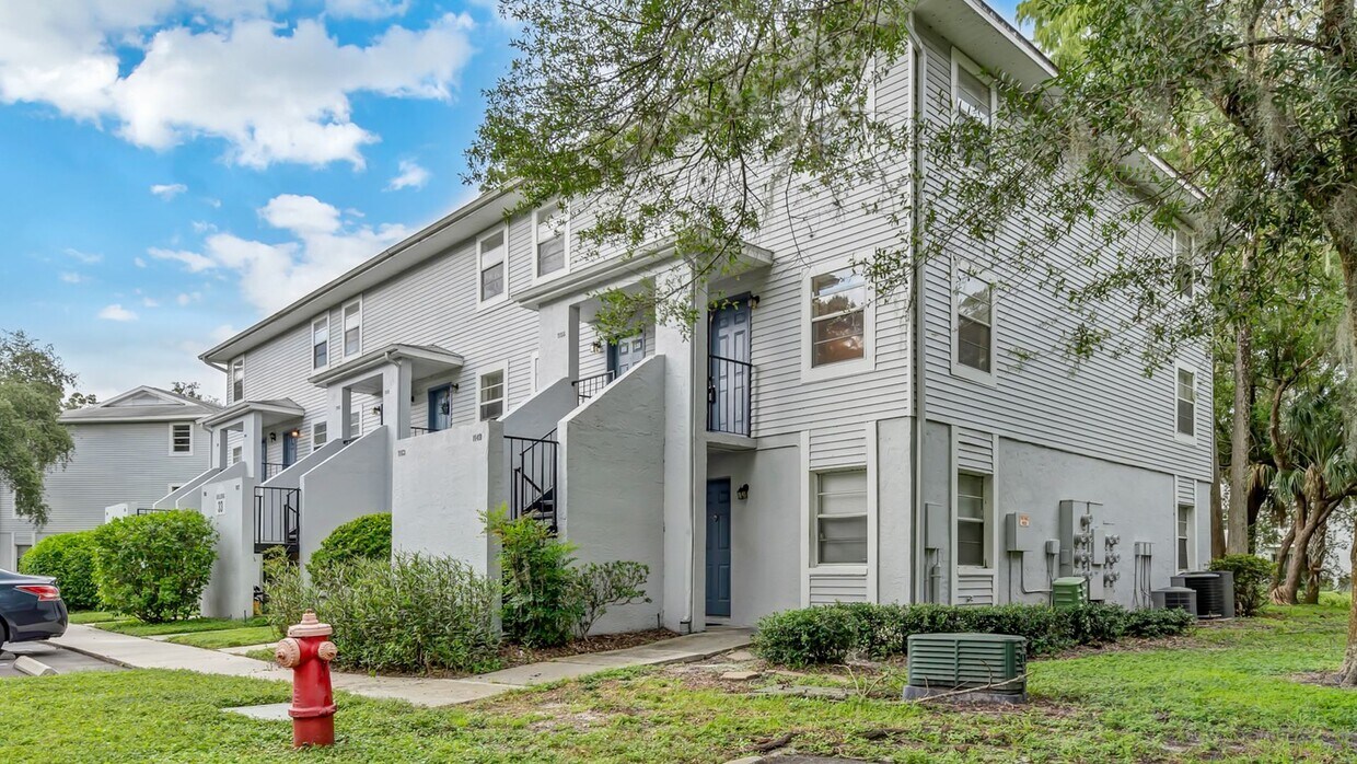 Primary Photo - Two story 2 Beds/1.5 Baths Corner Condo in...