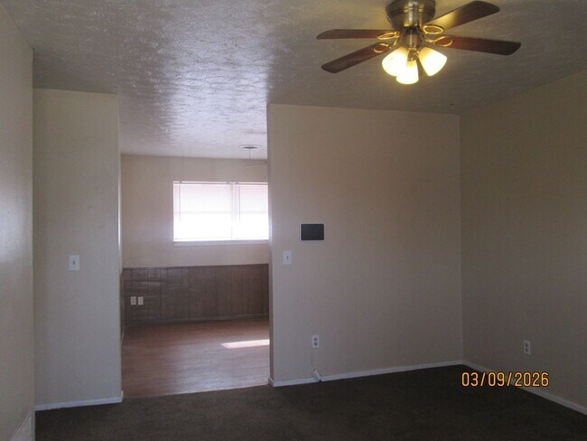 Foto del edificio - HOUSE - 3 bedrooms, 2 bathrooms, single car garage