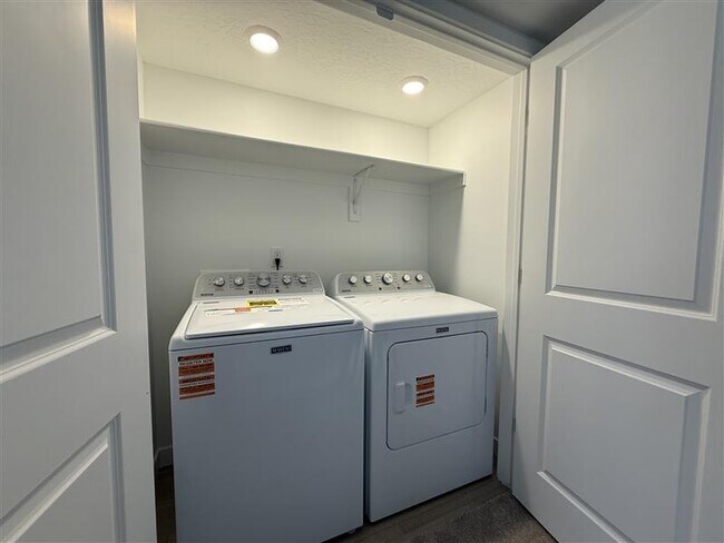 Foto del edificio - 1545 W Bravo Dr