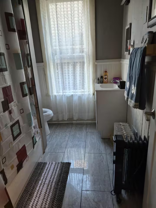 Building Photo - 869 Kenneth Ave