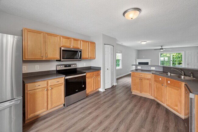 Building Photo - 2018 Grassy Banks Drive