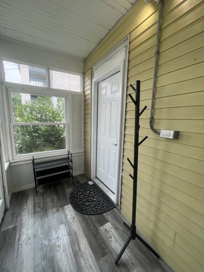 Foto del edificio - 222 Prescott Ave