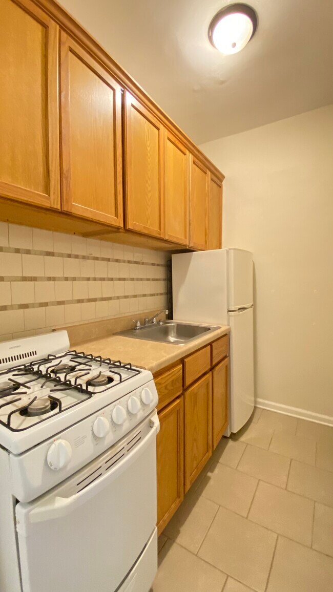Foto del edificio - 839 W Sheridan Rd