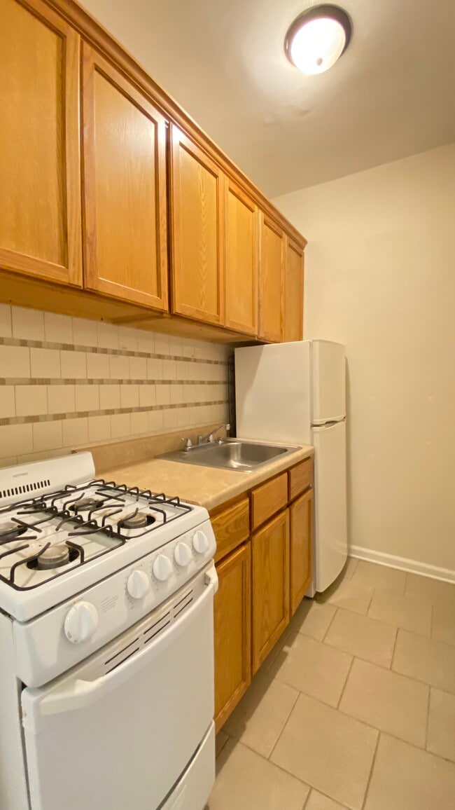 Foto del edificio - 839 W Sheridan Rd
