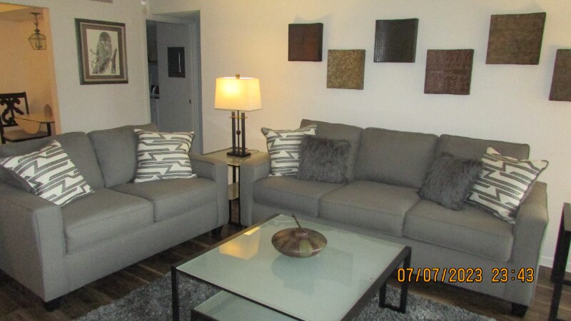 Foto principal - 2699 Pine Ridge Way E