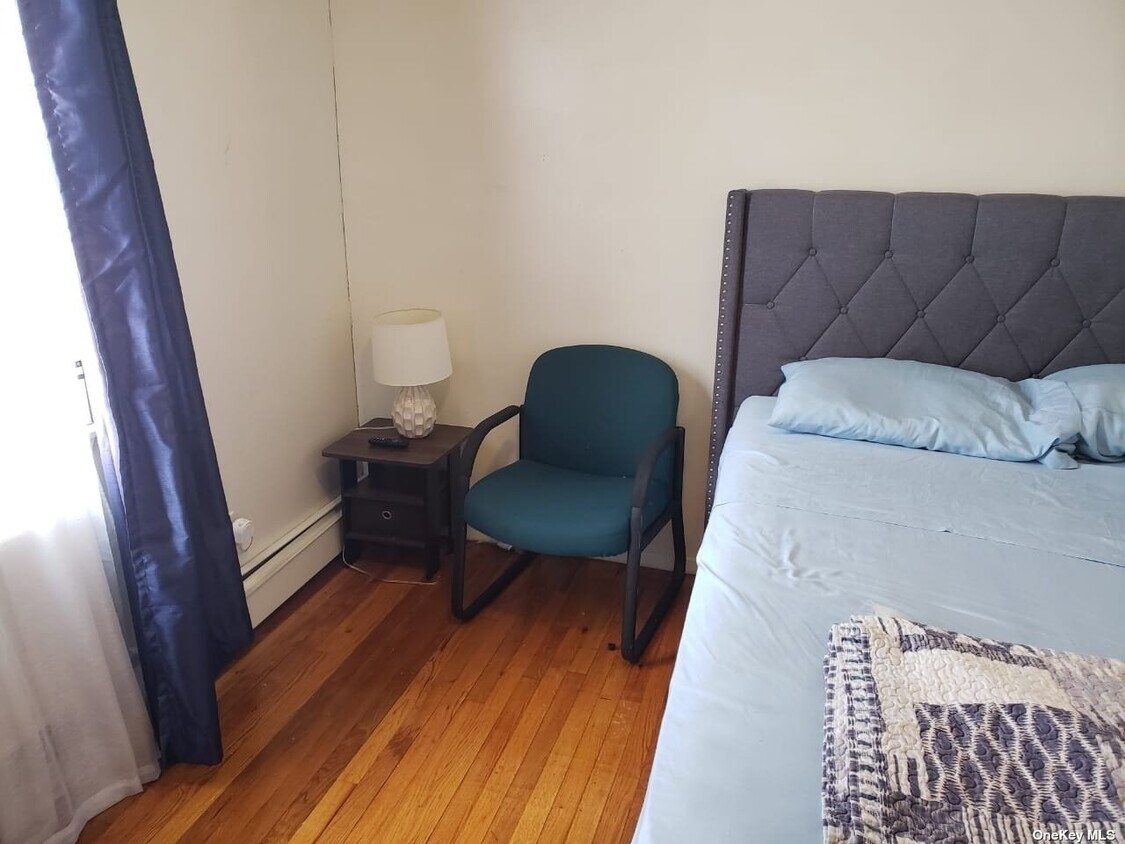 Foto principal - 137-07-137253 253rd St