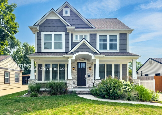 Building Photo - 3712 Elmhurst Ave