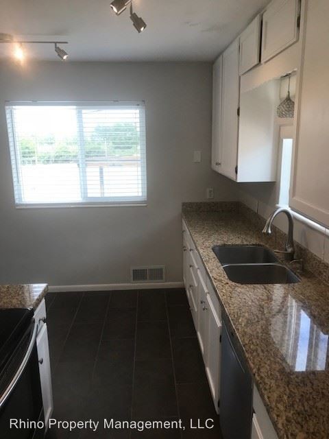 Foto del edificio - 4 br, 2 bath House - 87 E. Wicker Lane