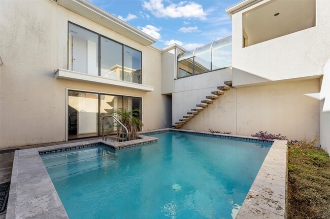 Building Photo - 1201 Autrey St