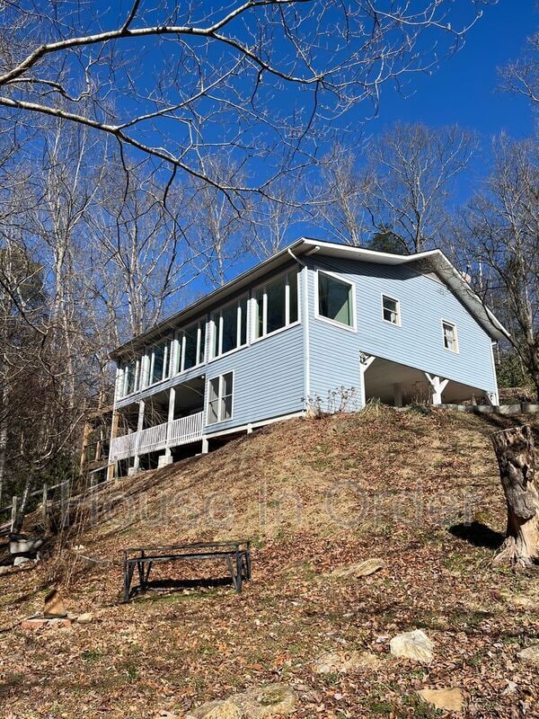 Building Photo - 87 Medley Dr
