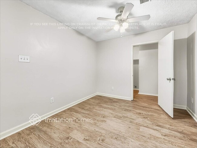 Building Photo - 5201 Waltham Ct