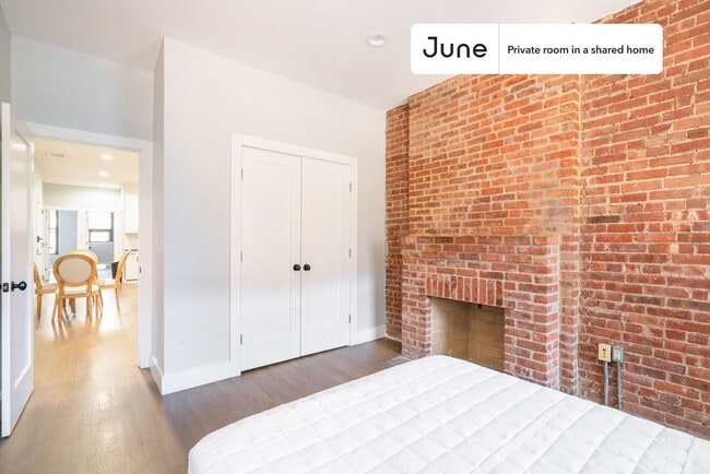 Building Photo - Room in Shared 4 bed/2 bath home