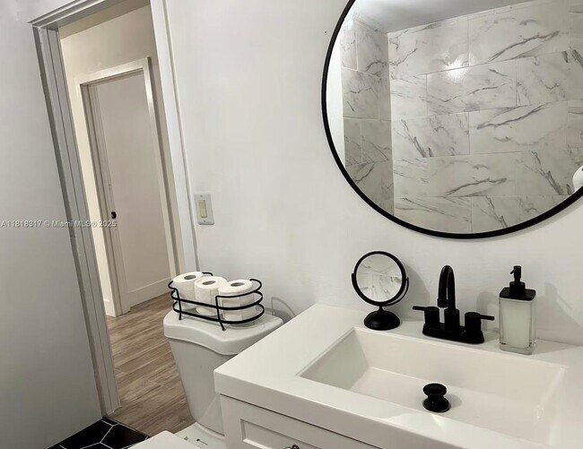 Foto del edificio - 2701 NW 24th Ct