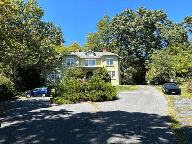 Foto del edificio - 713 Chestnut Ave