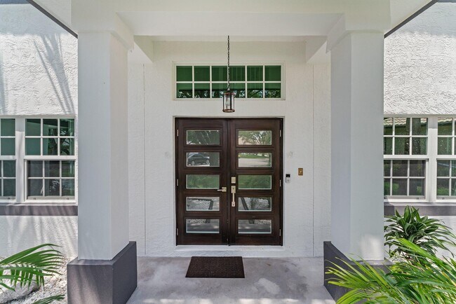 Foto del edificio - 230 Blackbird Ln