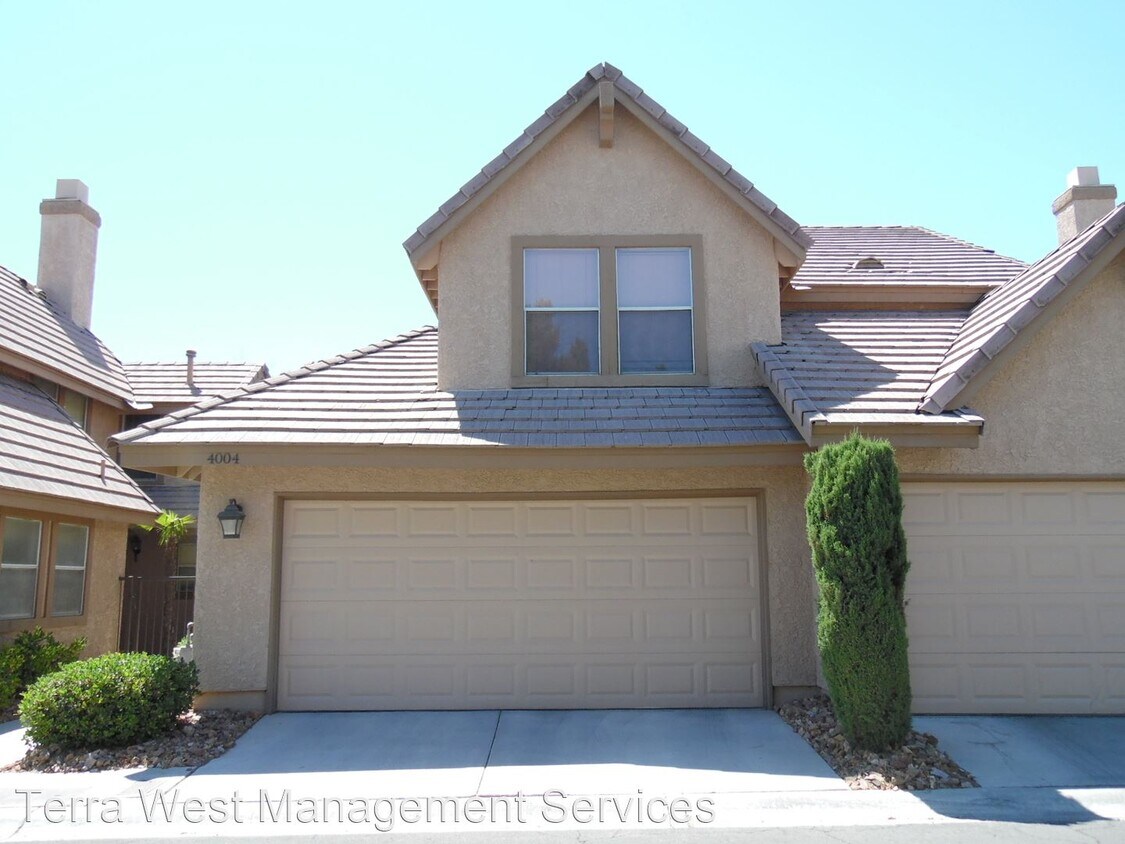 Primary Photo - 2 br, 2.5 bath House - 4004 Grasmere Ave.