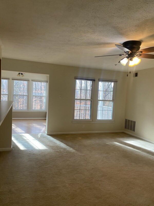 Building Photo - 3103 Cardinal Way