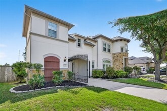 Building Photo - 28423 Tall Juniper Hill Dr