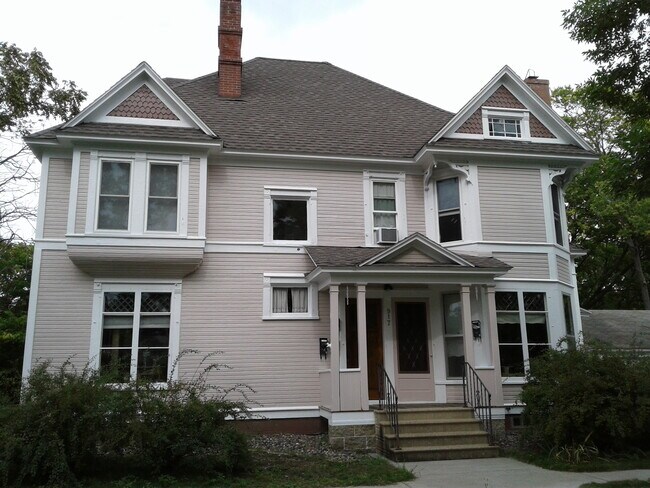 917 Oxford Ave, Eau Claire - 917 Oxford Ave