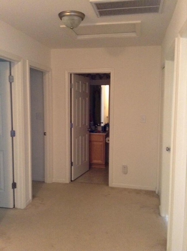 Foto del edificio - 4530 Shady Side Lane