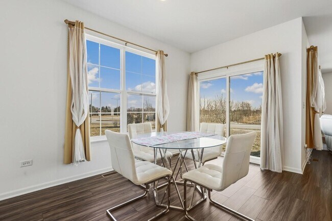 Foto del edificio - 16117 S Longcommon Ln